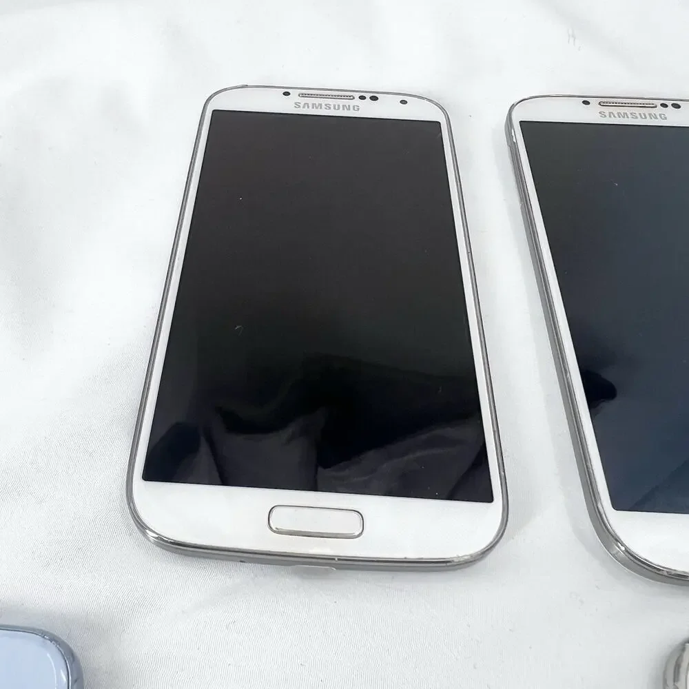 Lot of 4 Assorted Samsung Galaxy Smartphones UNTESTED - FOR PARTS OR REPAIR